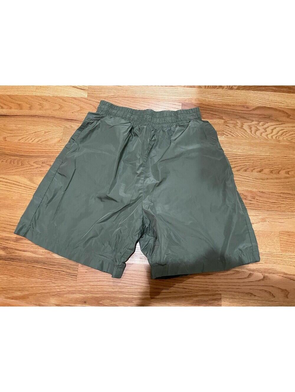 Women’s ZARA Olive Green Shorts L Large.
